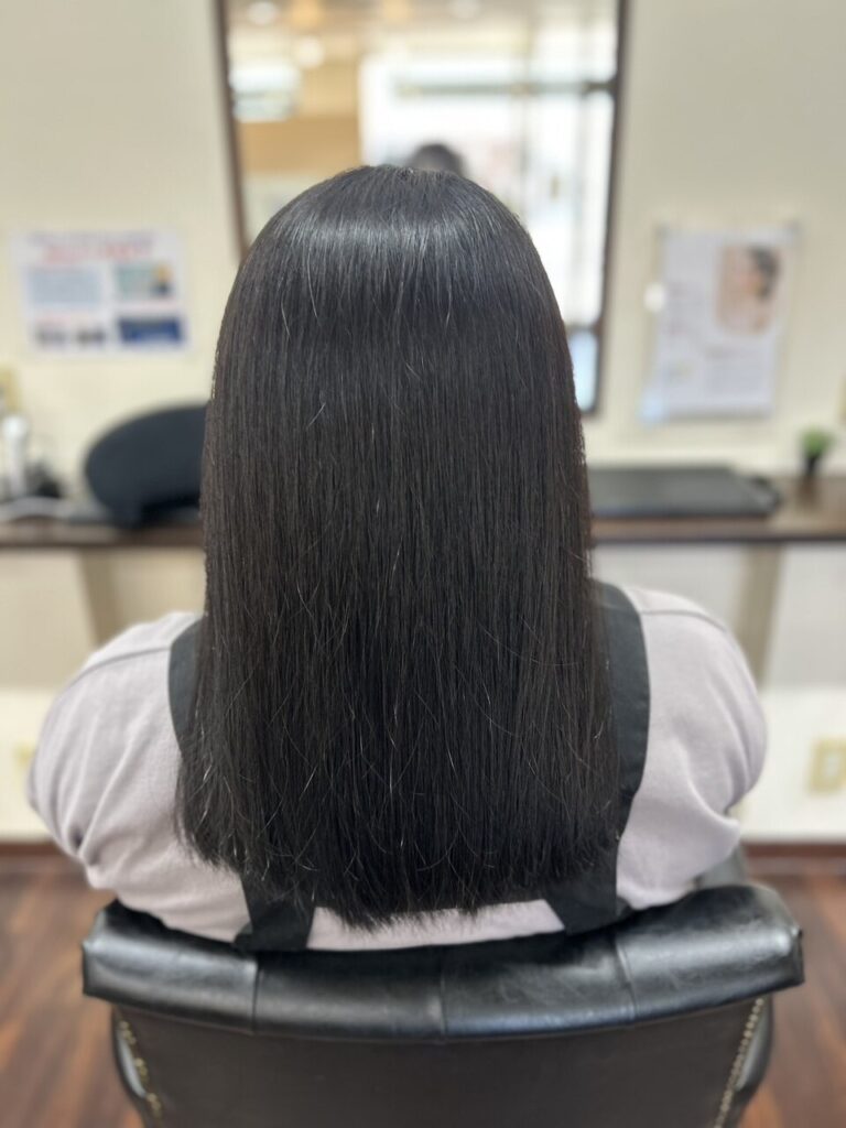 透明感ダークグレージュ×美髪ストレート